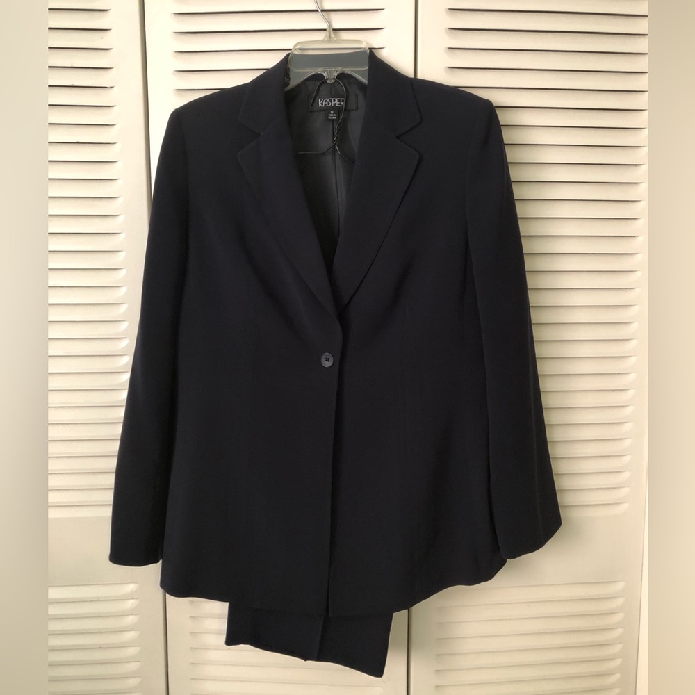 2 Piece Set Kasper pant suit women's blazer and trousers size 10